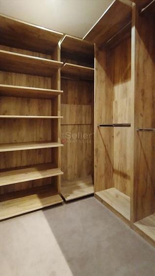 Apartament cu 3 camere semidecomandat, mobilat în Central