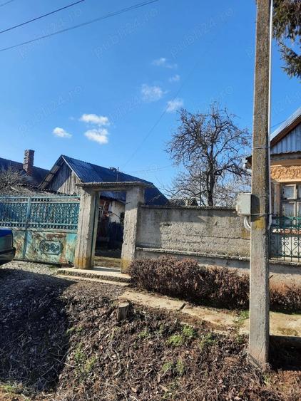 Casă cu 5 camere în Făncica