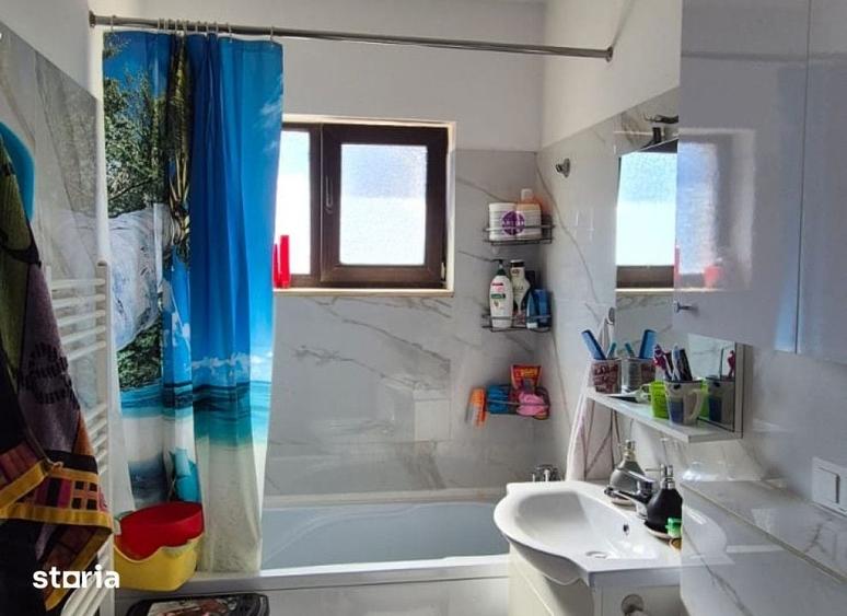 Casă cu 3 camere cu Teren 450 Mp în Bârnova