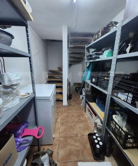 Duplex cu 5 camere semidecomandat cu Canalizare în Florești