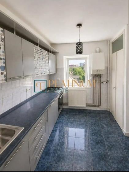 Apartament cu 2 camere semidecomandat, mobilat în Aradului
