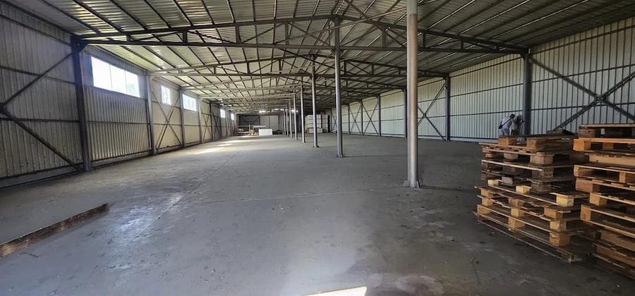 Spațiu comercial, de 1,553 mp, în Vânători