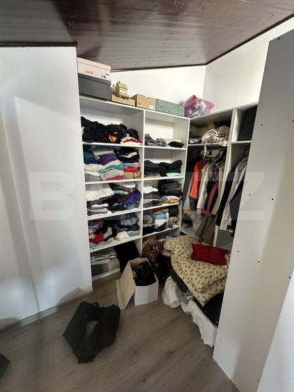 Apartament cu 4 camere decomandat, mobilat în Cloșca