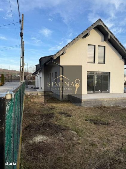 Casă cu 4 camere cu Teren 350 Mp în Central