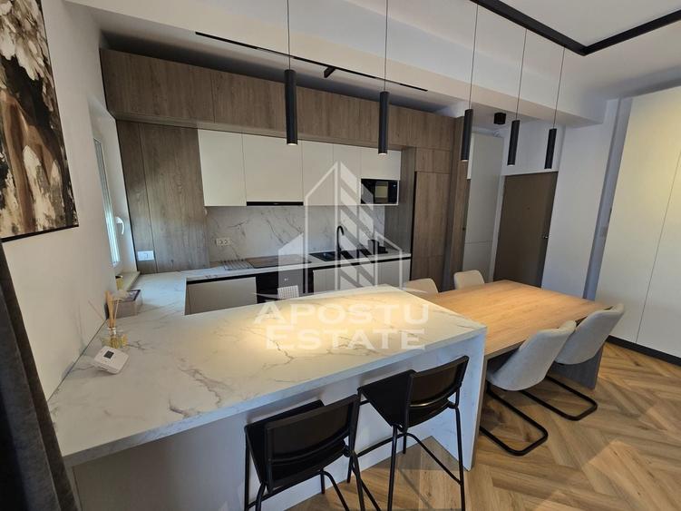 Apartament cu 2 camere semidecomandat, mobilat în Aradului