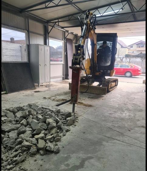 Casă cu 3 camere în Urlați