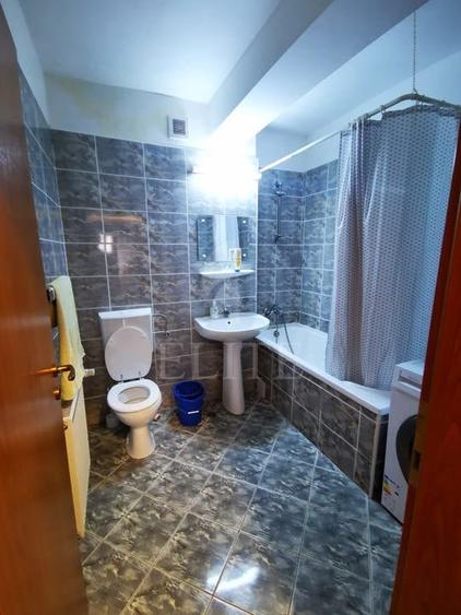 Apartament cu 2 camere decomandat, mobilat în Zorilor