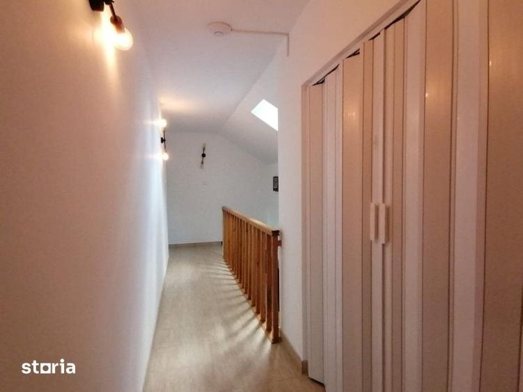 Casă cu 5 camere cu Teren 250 Mp în Andrei Mureșanu