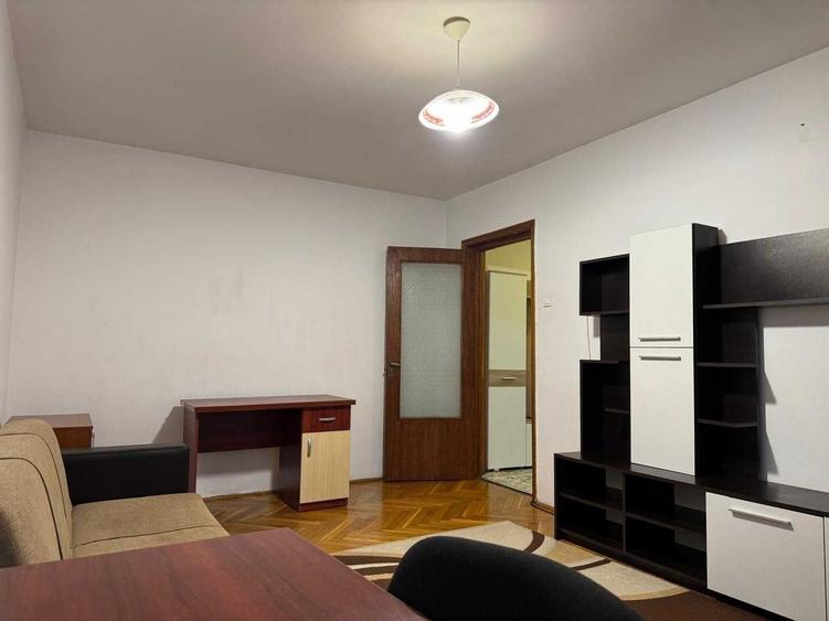 Apartament cu 2 camere decomandat în Gară