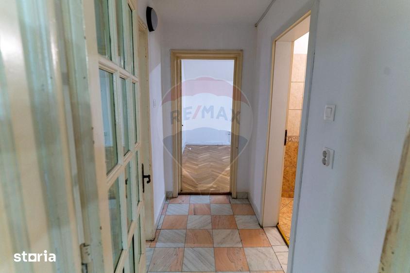 Casă cu 6 camere cu Teren 404 Mp în Centru Vechi