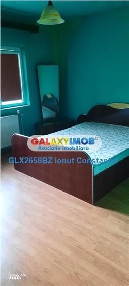 Apartament cu 3 camere decomandat în 1 Decembrie