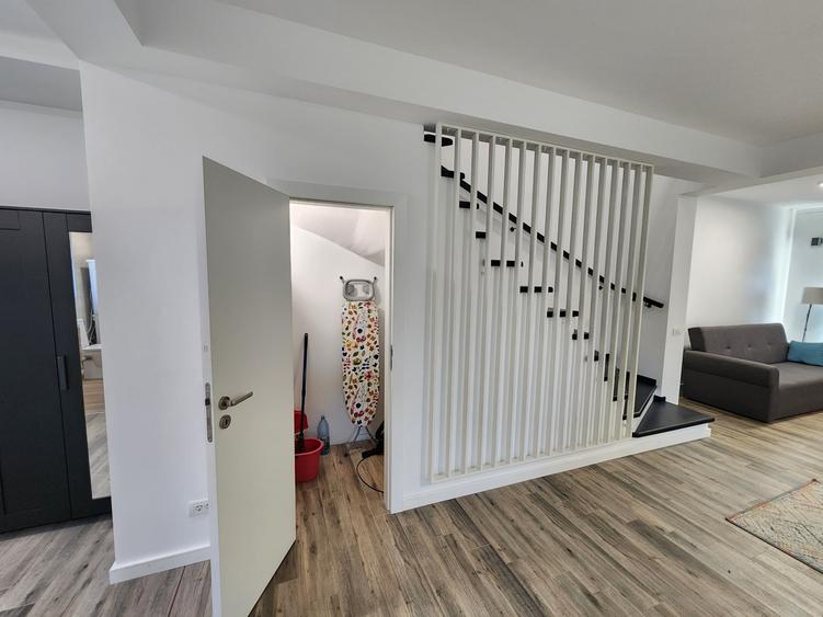 Duplex cu 4 camere cu Canalizare în Moșnița Veche