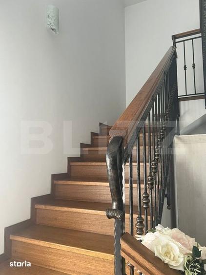 Casă cu 8 camere cu Teren 830 Mp în Central