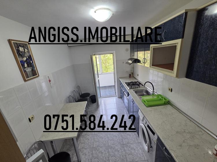 Apartament cu 3 camere în Peco