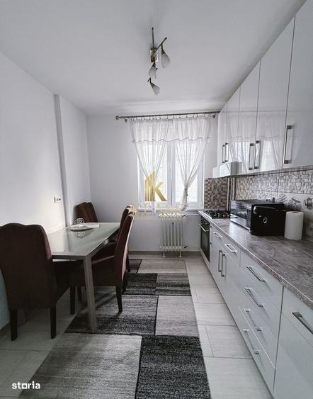 Apartament cu 3 camere decomandat în Gorjului