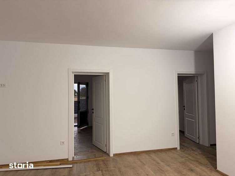 Casă cu 4 camere cu Teren 600 Mp în Holboca