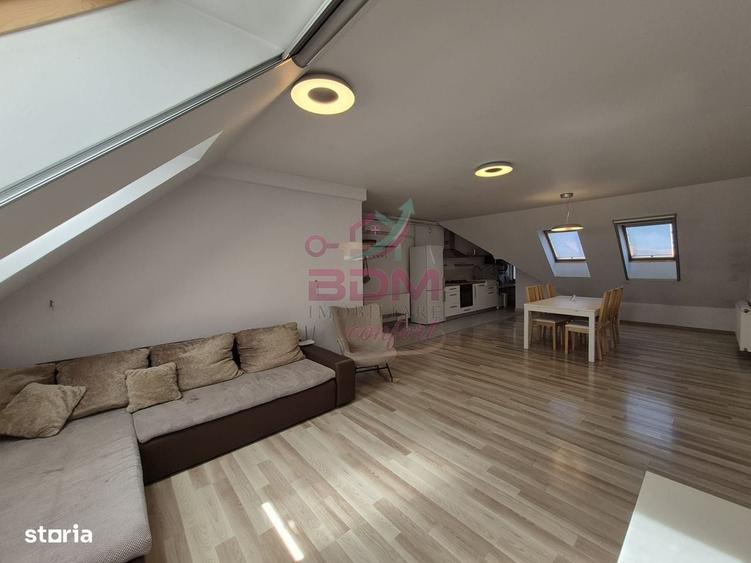 Apartament cu 3 camere semidecomandat în Luna