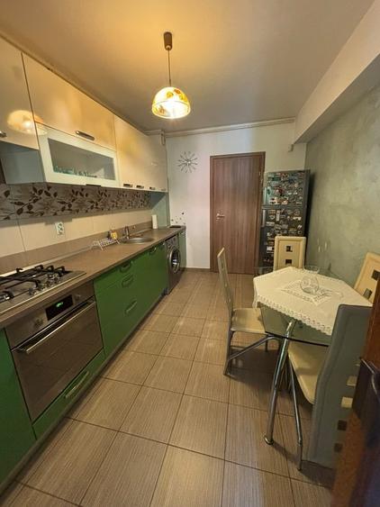 Apartament cu 2 camere decomandat în Berceni