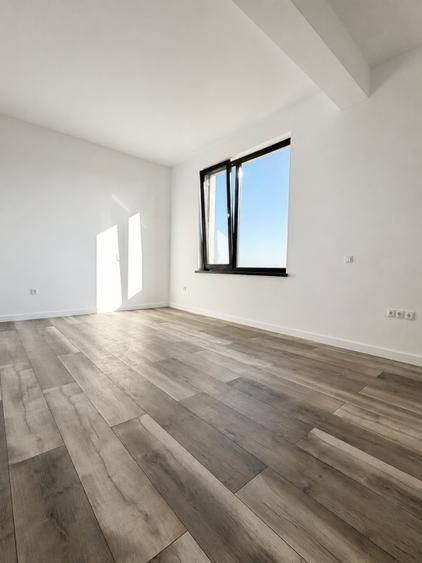 Duplex cu 5 camere cu Teren 350 Mp în Săftica