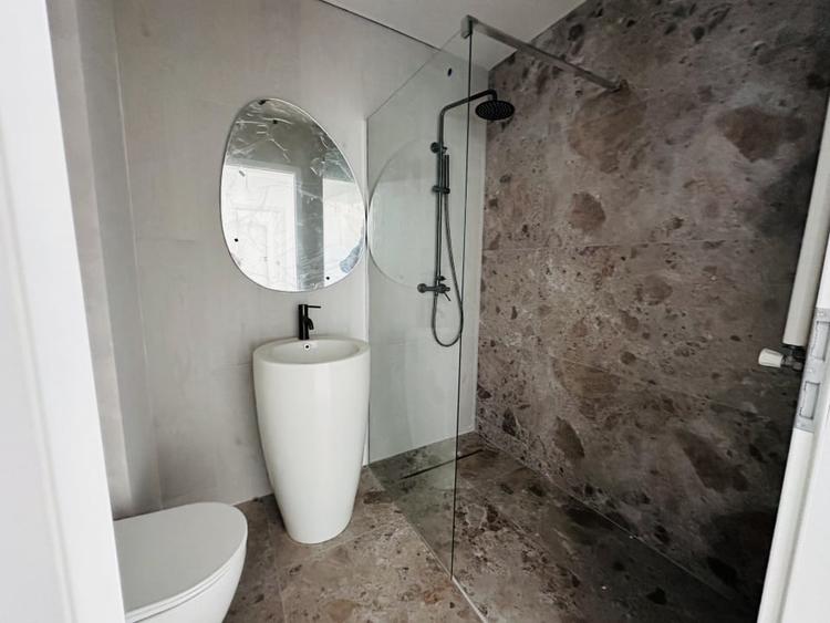 Penthouse cu 3 camere decomandat în Chiajna