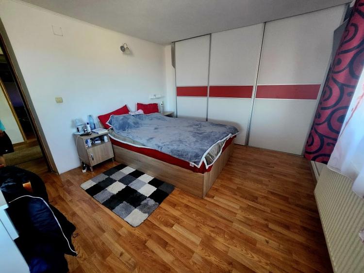 Casă individuală cu 4 camere cu Canalizare în Sebeș