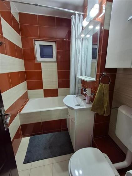 Apartament cu 3 camere decomandat în Vasile Aaron