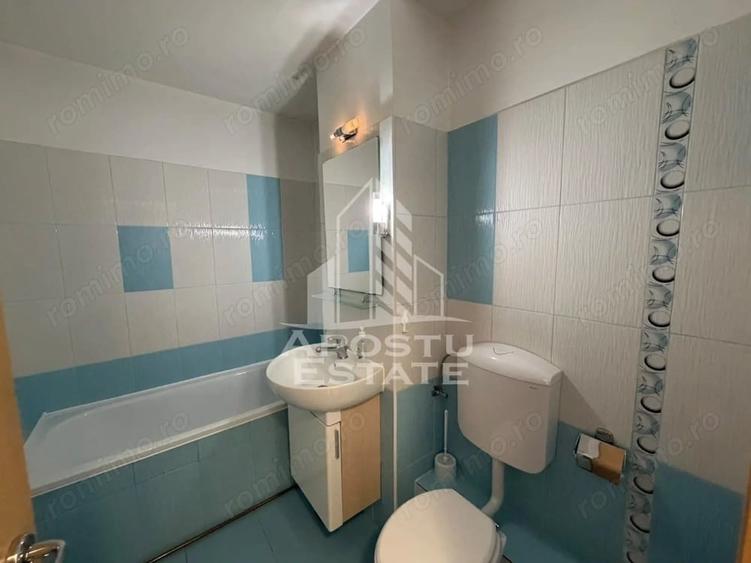 Apartament cu 3 camere decomandat în Lipovei