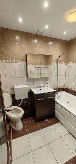 Apartament cu 2 camere decomandat în Micro 9