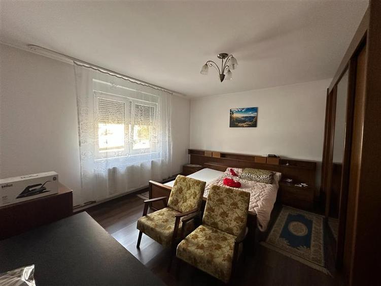 Casă individuală cu 3 camere cu Teren 1438 Mp în Central