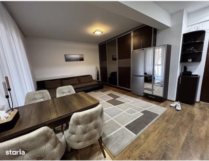 Vand apartament 2 camere , etaj 1 - 2