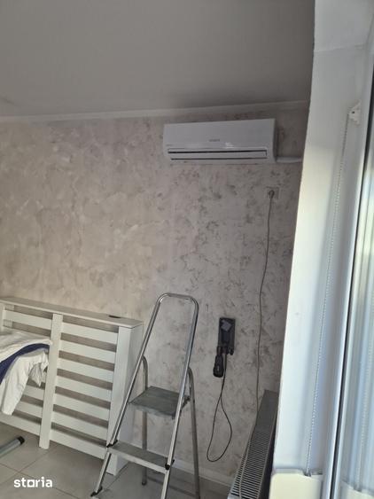Casă cu 4 camere cu Teren 190 Mp în Domnești