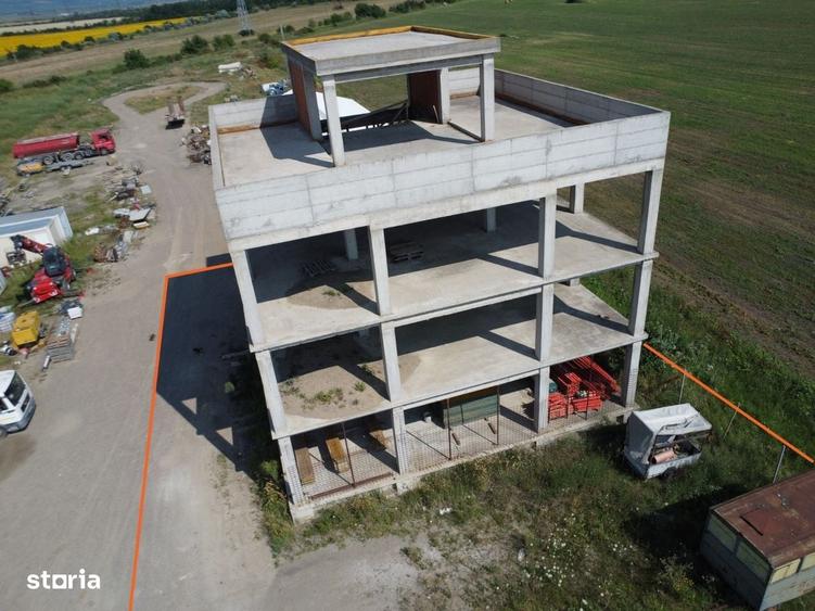 Spațiu comercial, de 730 mp, în Central