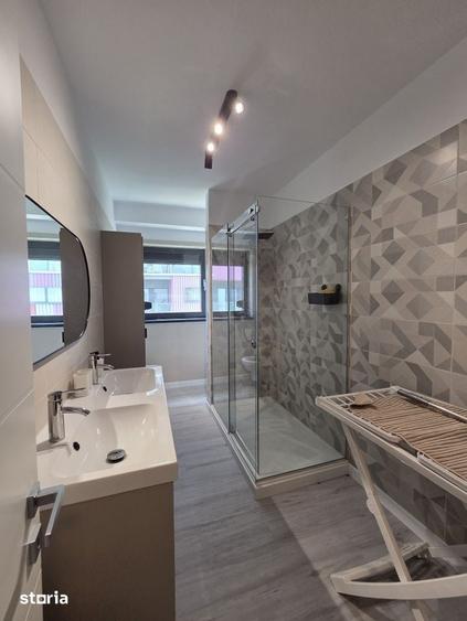Apartament cu 2 camere decomandat în Delfinariu