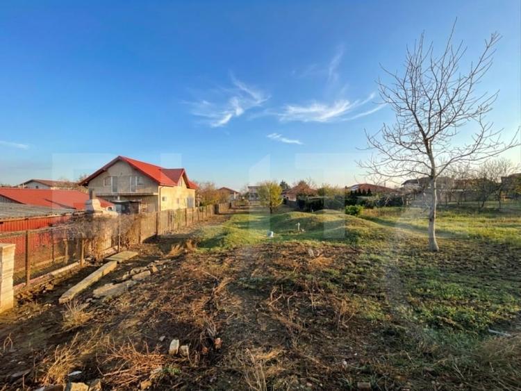 Casă individuală cu 4 camere cu Canalizare în Lazuri
