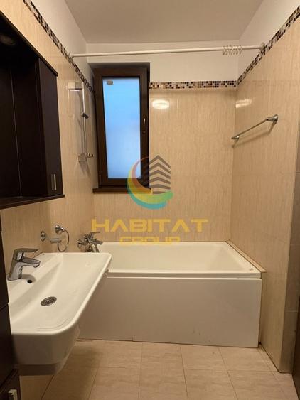 Garsonieră decomandată în Decebal