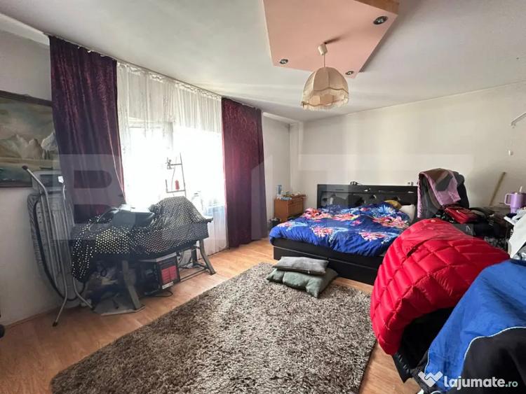 Casă cu 5 camere cu Teren 329 Mp în Bălcescu