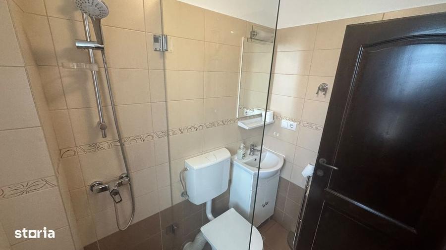 Casă cu 4 camere cu Teren 250 Mp în Central