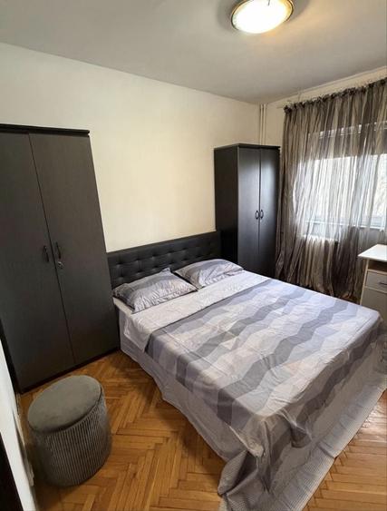 Apartament cu 3 camere decomandat în Dacia