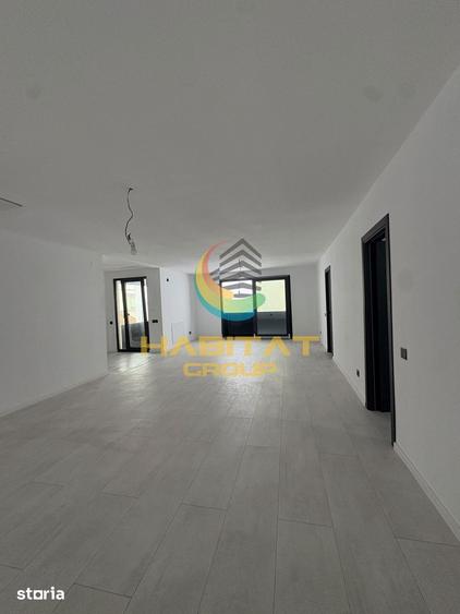 Casă cu 5 camere cu Teren 175 Mp în Văcăresti