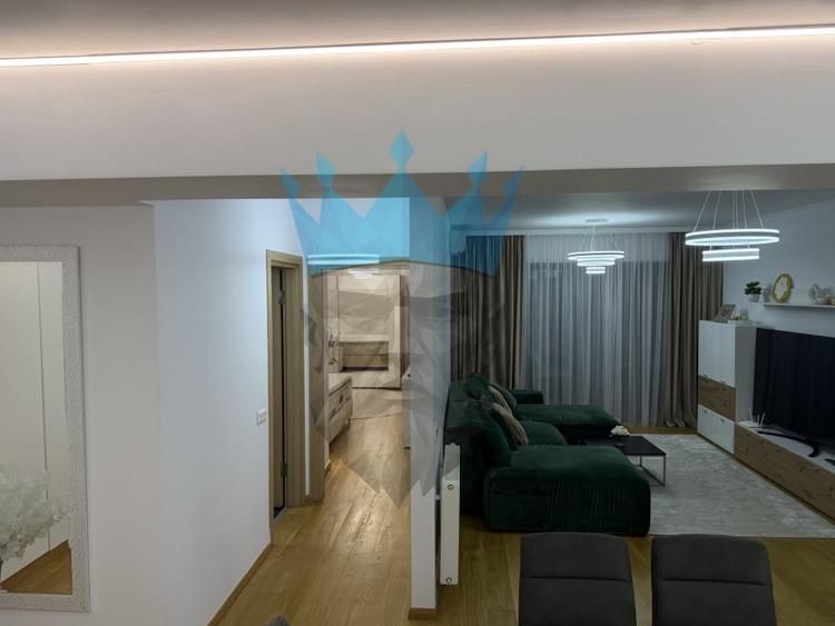Apartament cu 3 camere semidecomandat, mobilat în Pipera