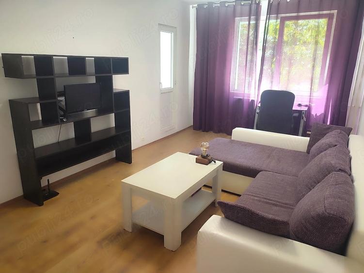 Apartament cu 3 camere decomandat în Sebastian