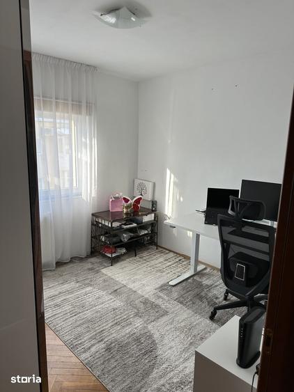 Apartament cu 3 camere decomandat în Mărăști