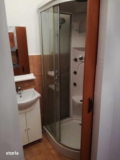 Garsonieră în Est