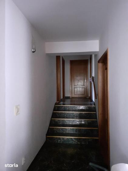 Casă cu 5 camere cu Teren 1243 Mp în Slobozia Nouă