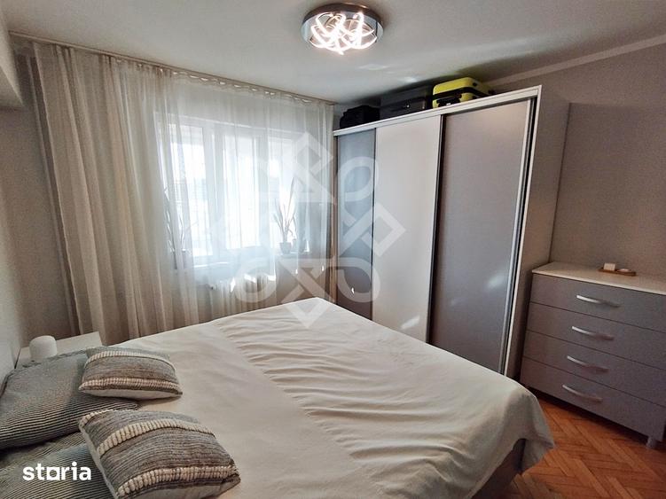 Apartament cu 3 camere decomandat, mobilat în Orașul Nou