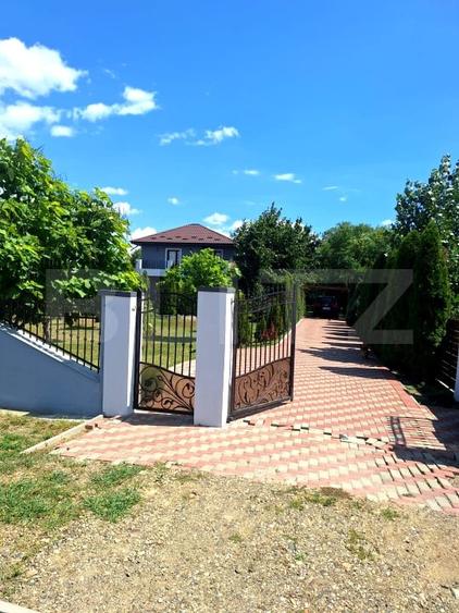 Casă individuală cu 4 camere cu Teren 1400 Mp în Sculeni