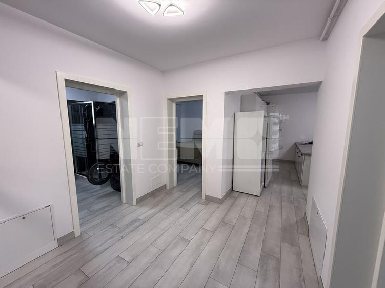 Apartament cu 3 camere decomandat, mobilat în Ultracentral