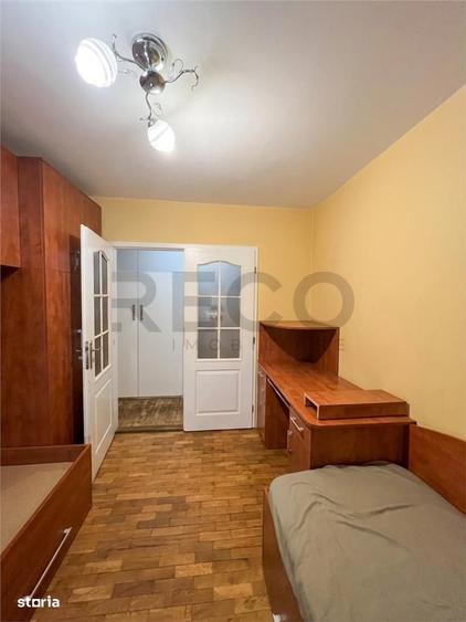Apartament cu 3 camere decomandat în Rogerius — fotografia 3