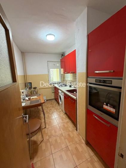 Apartament cu 3 camere decomandat în Câmpia Libertății
