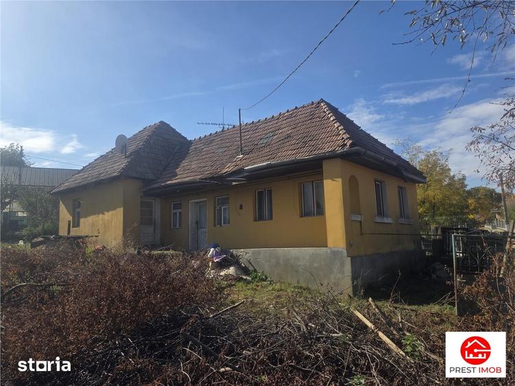 Casă cu 2 camere cu Teren 400 Mp în Ceuaș